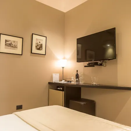 坎普玛泽欧豪华套房酒店 4*